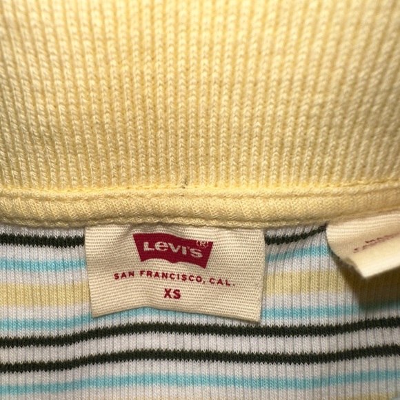 Levi’s collared top *sale* (read description) - Picture 4 of 4